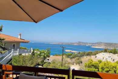 A SEA VIEW DETACHED PROPERTY VERY CLOSE TO THE SEA