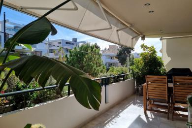 GLYFADA DOWN TOWN, AN EXCELLENT APARTMENT .