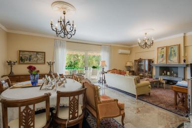 AN EXCELLENT FLOOR APARTMENT IN THE CENTER OF VOULA