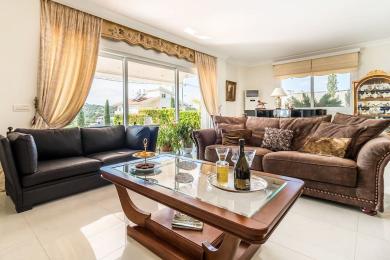 SARONIDA Villa 386m2 for sale