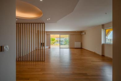 APARTMENT IN GLYFADA