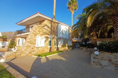 Katafigiotissa - Sea front Villa for sale
